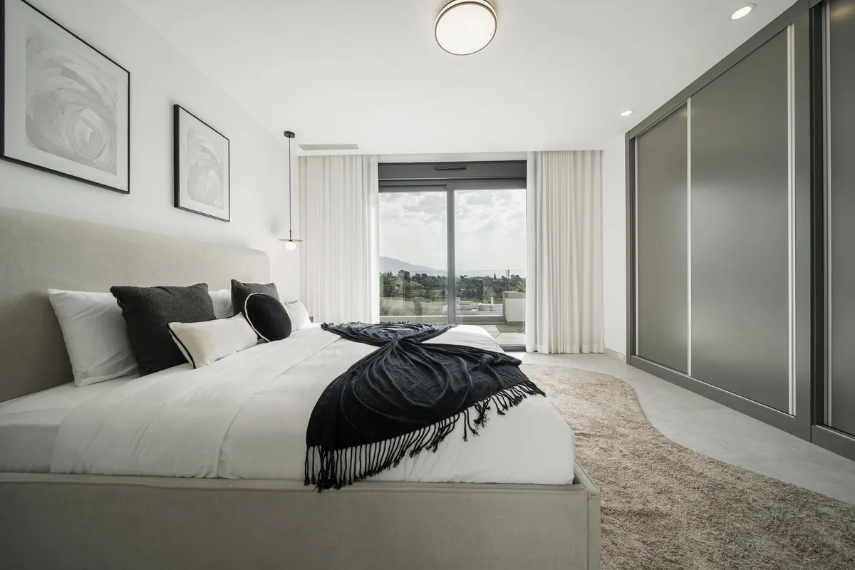 For sale penthouse in Estepona with 3 bedrooms