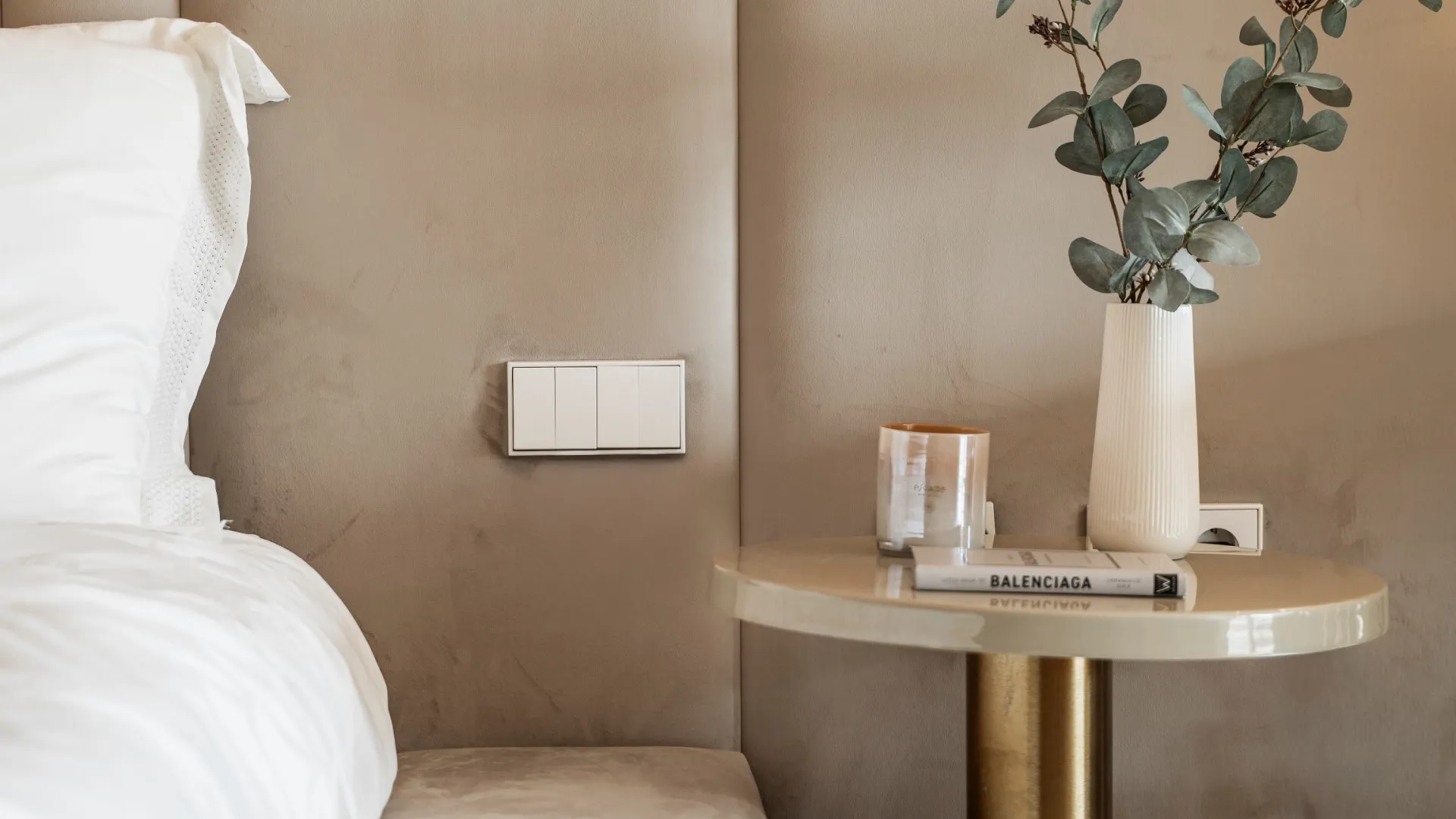 Duplex penthouse with 3 bedrooms for sale in Benahavis