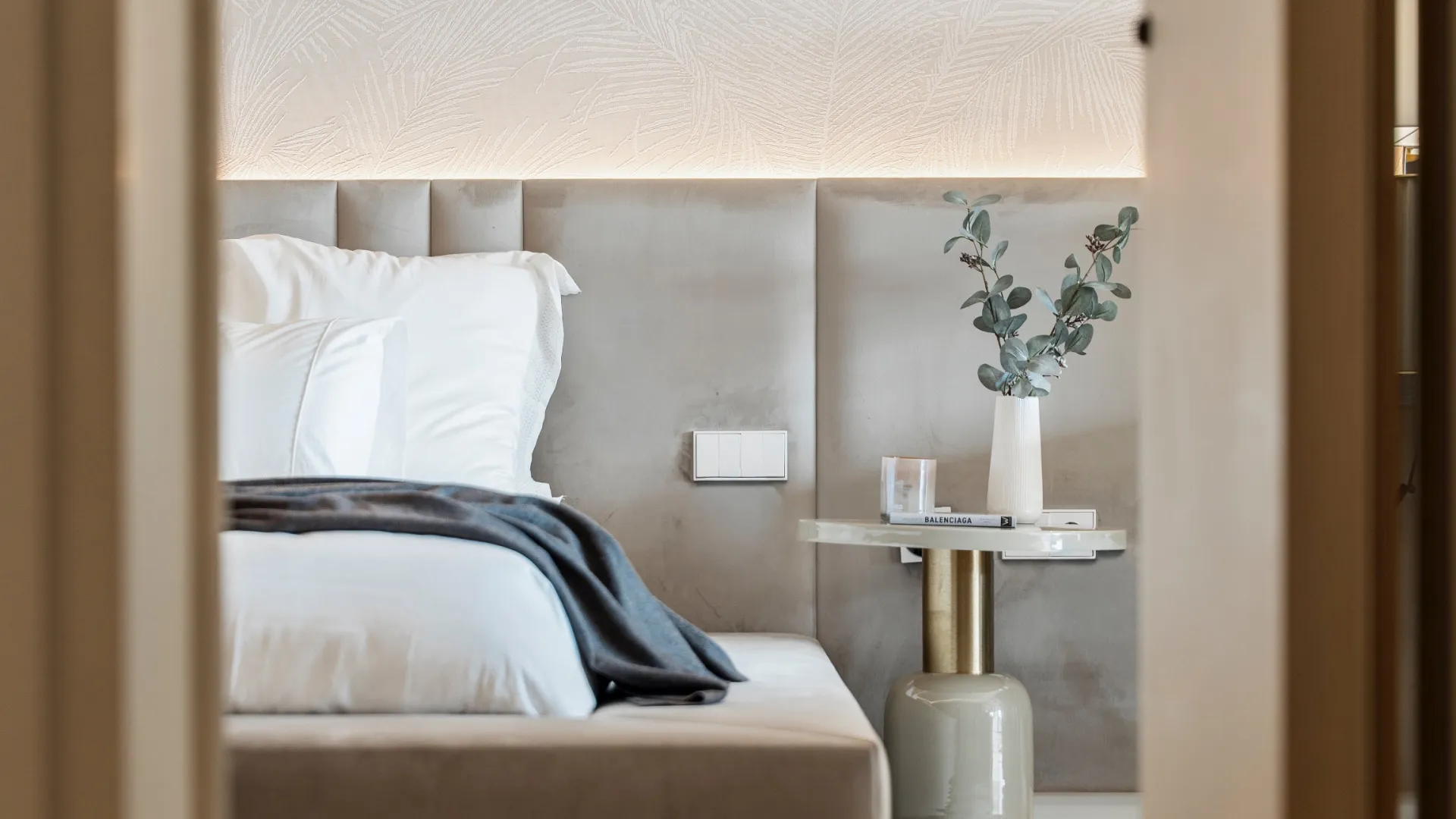 Duplex penthouse with 3 bedrooms for sale in Benahavis