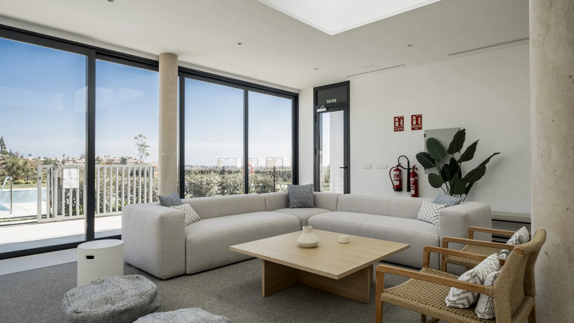 Buy Marbella ground floor apartment with 4 bedrooms