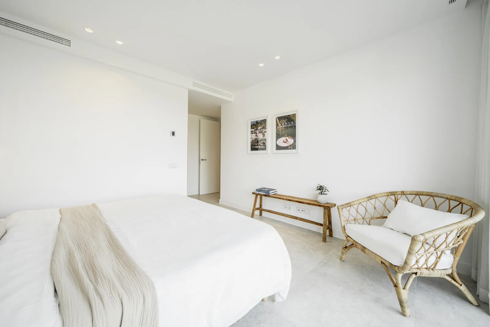 Buy Marbella ground floor apartment with 4 bedrooms