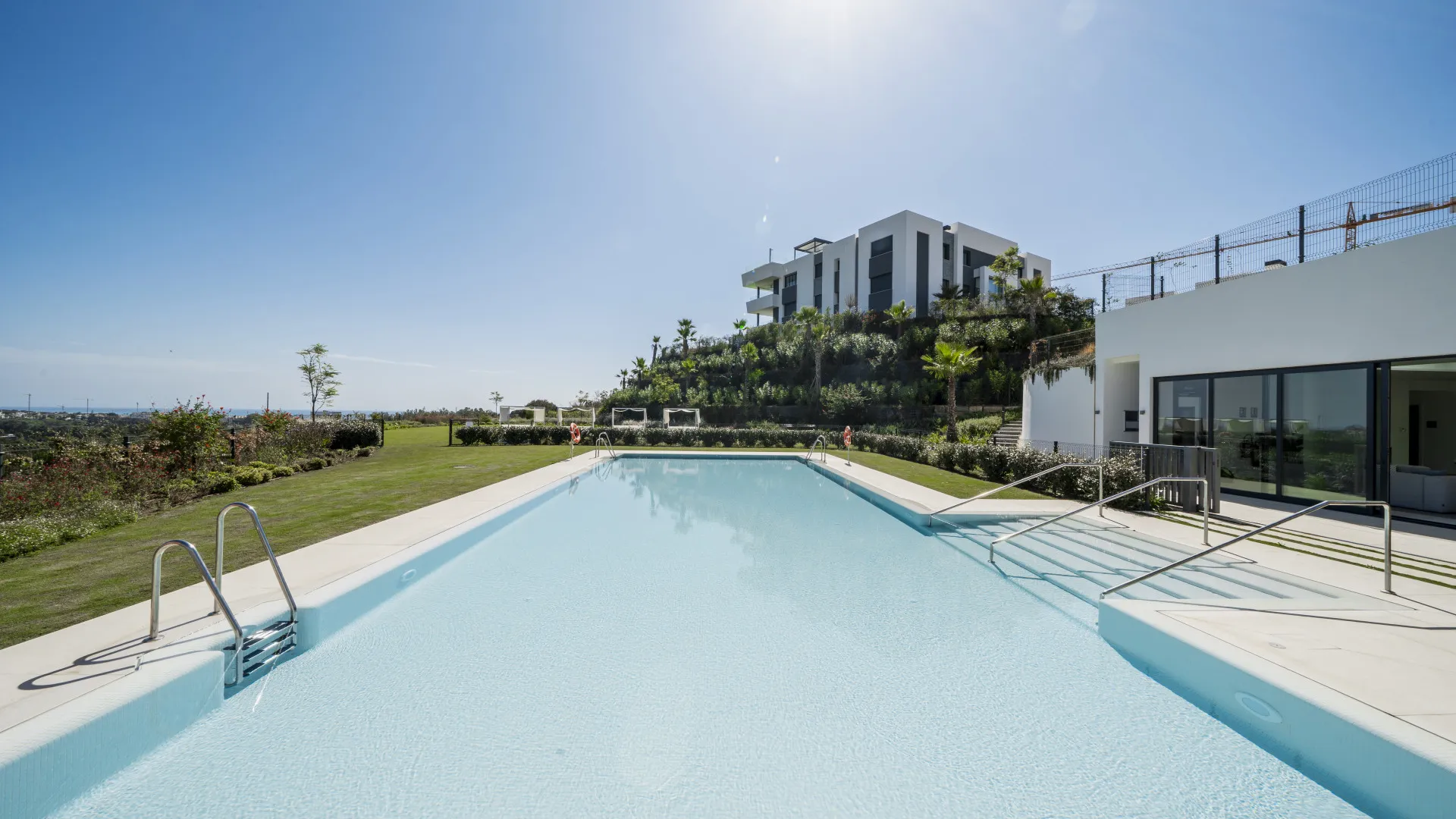 Buy Marbella ground floor apartment with 4 bedrooms