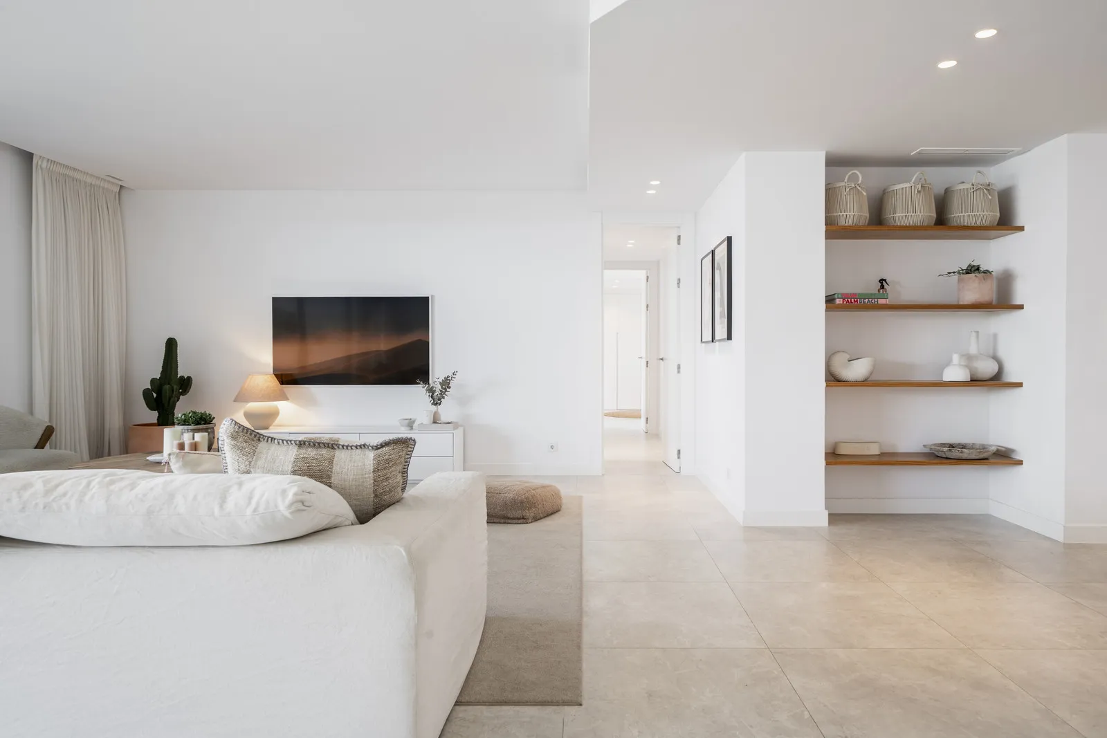 Buy Marbella ground floor apartment with 4 bedrooms