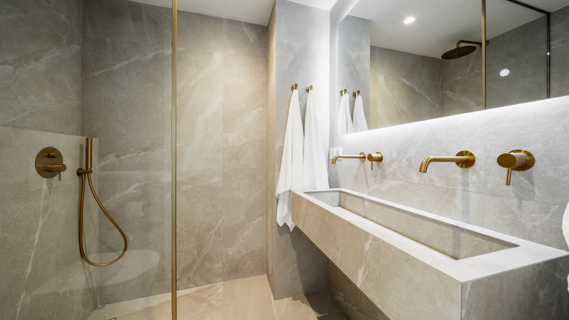 Town house for sale in Nueva Andalucia