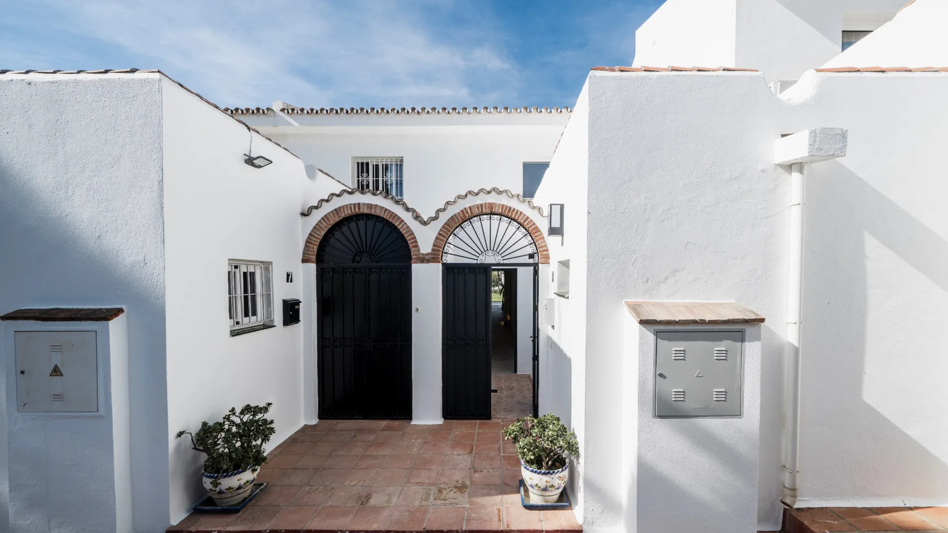 Town house for sale in Nueva Andalucia