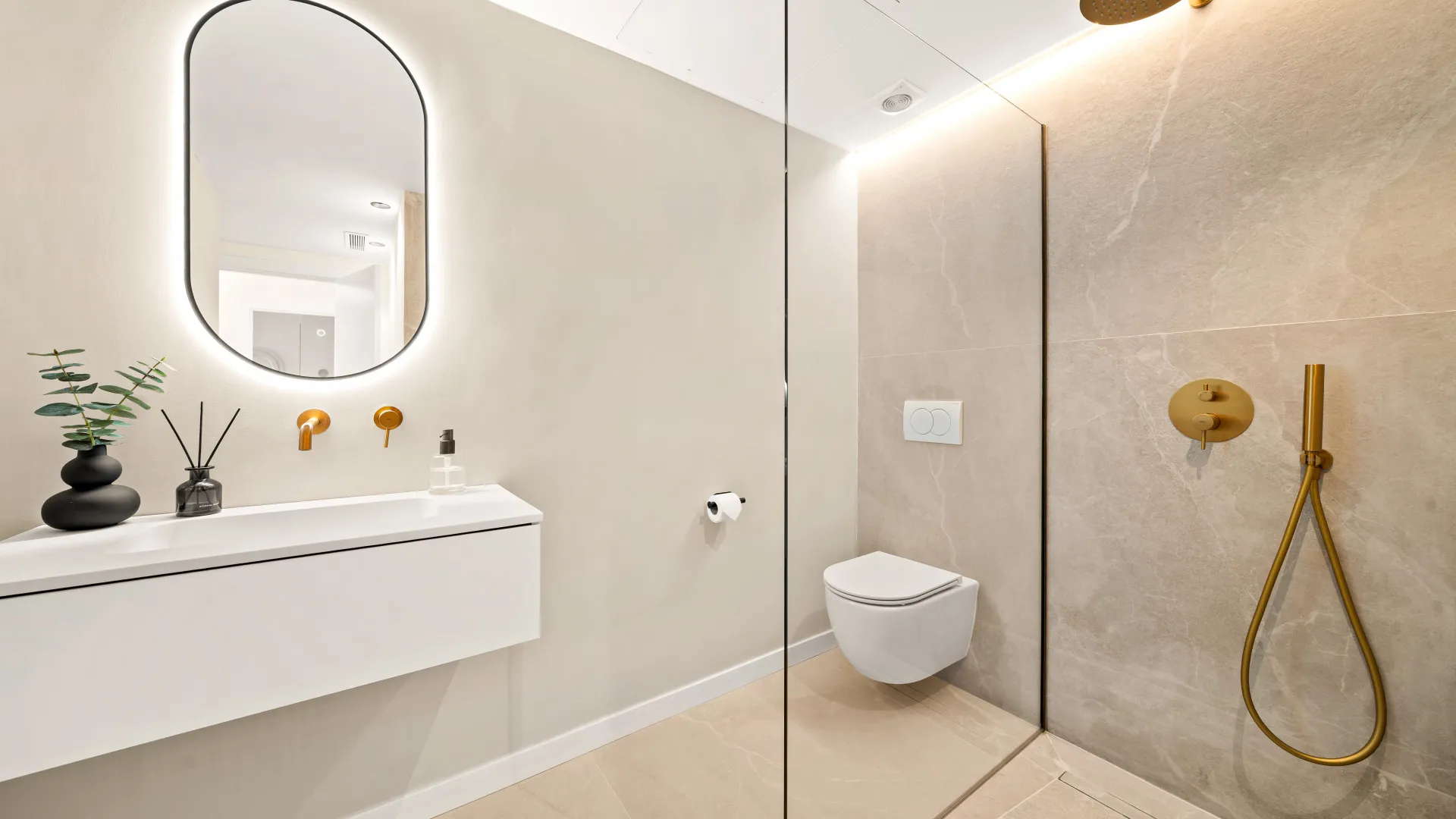 Comprar apartamento en La Quinta de 3 dormitorios