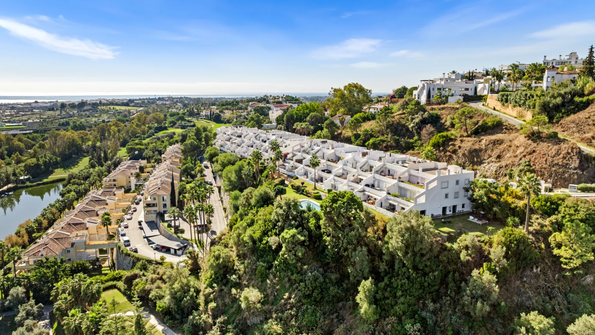 Comprar apartamento en La Quinta de 3 dormitorios