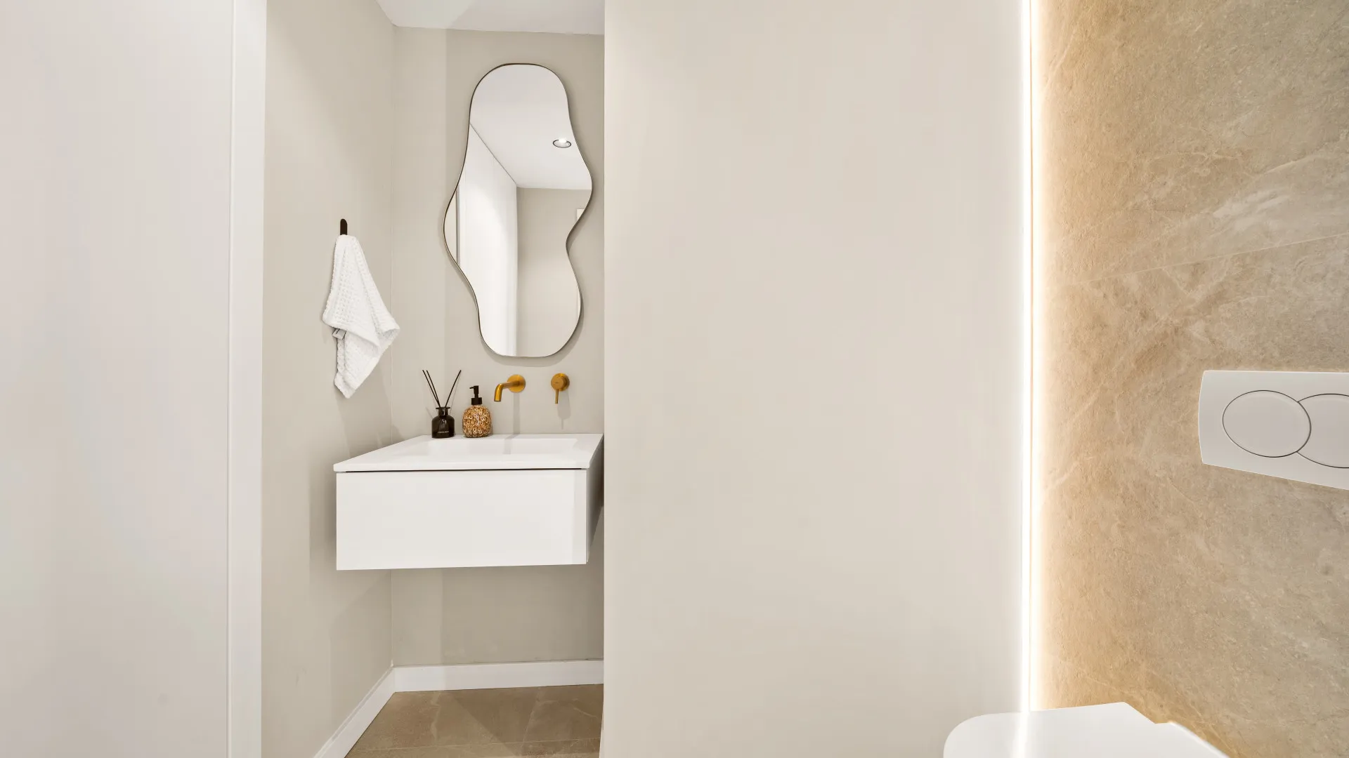 Comprar apartamento en La Quinta de 3 dormitorios