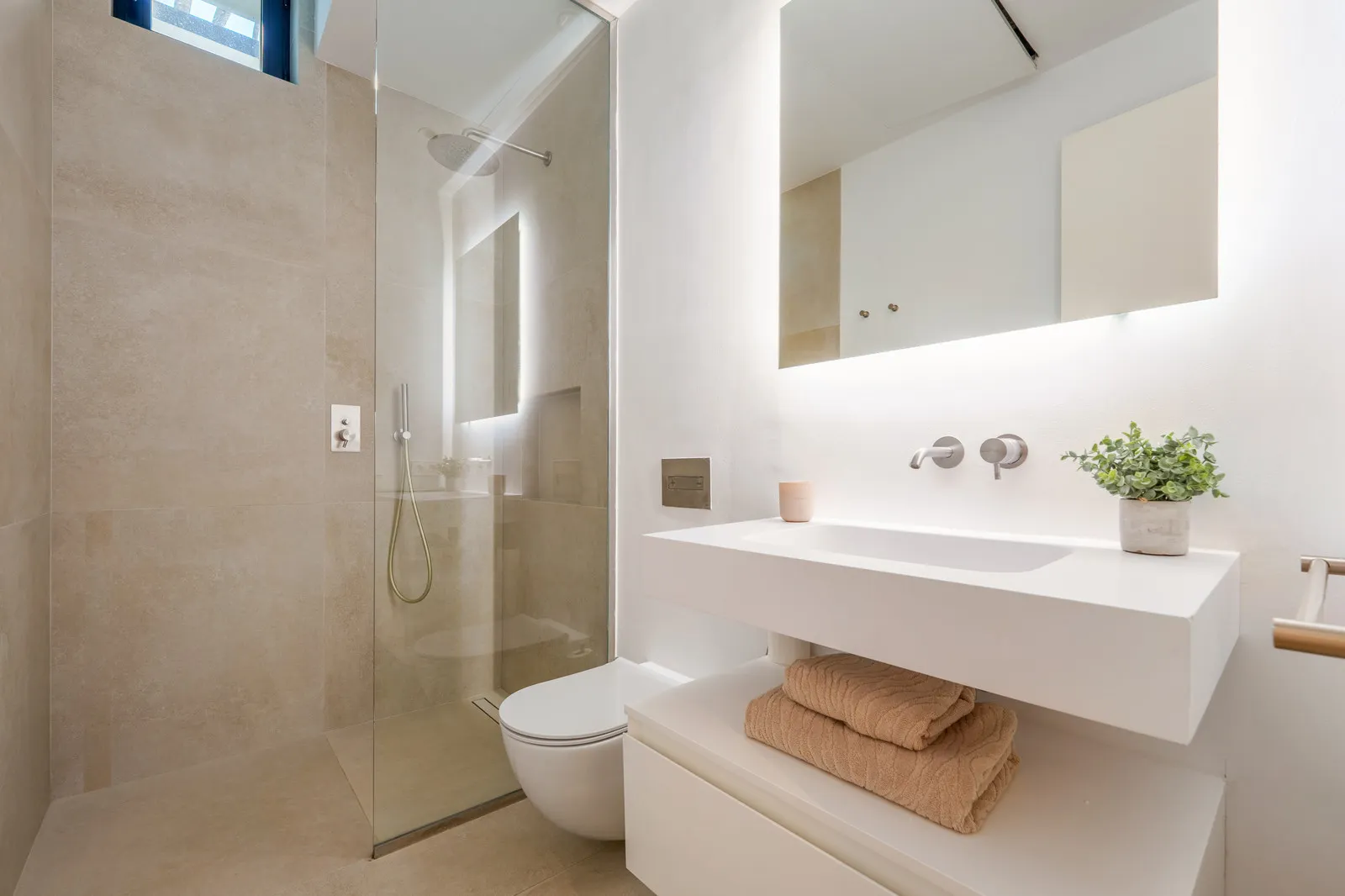 Villa for sale in Nueva Andalucia with 5 bedrooms