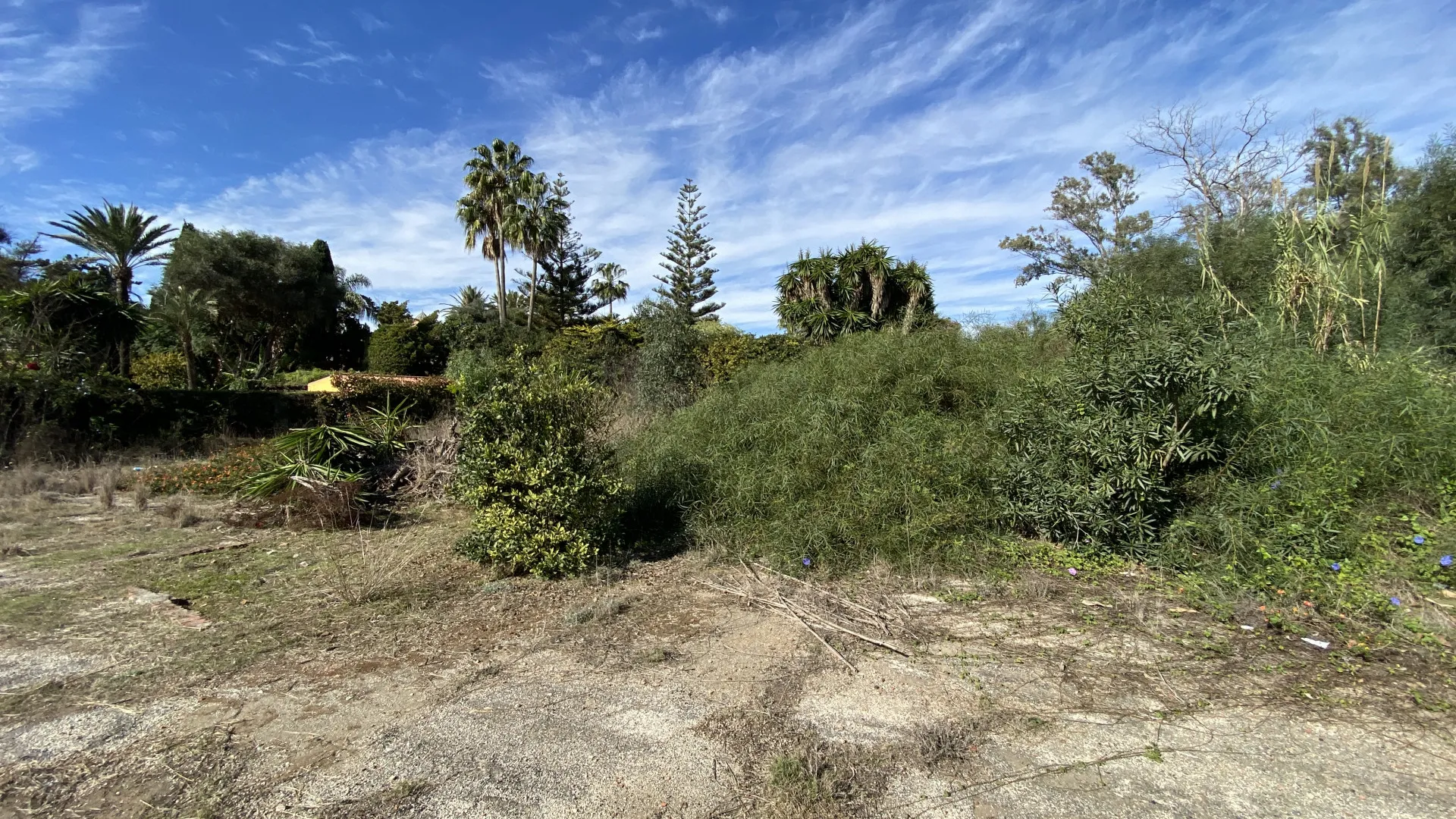 Comprar parcela en Guadalmina Baja