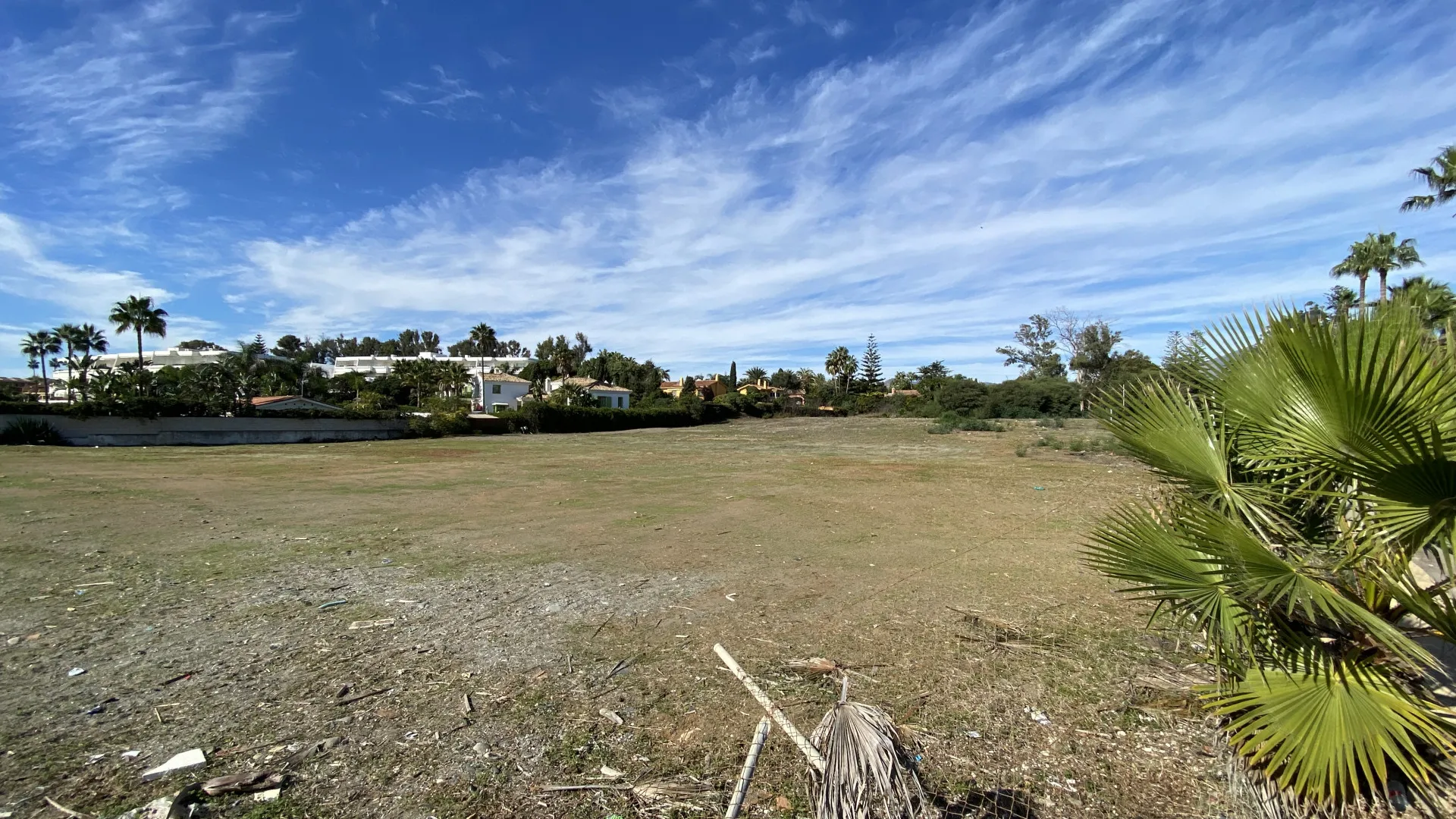 Comprar parcela en Guadalmina Baja