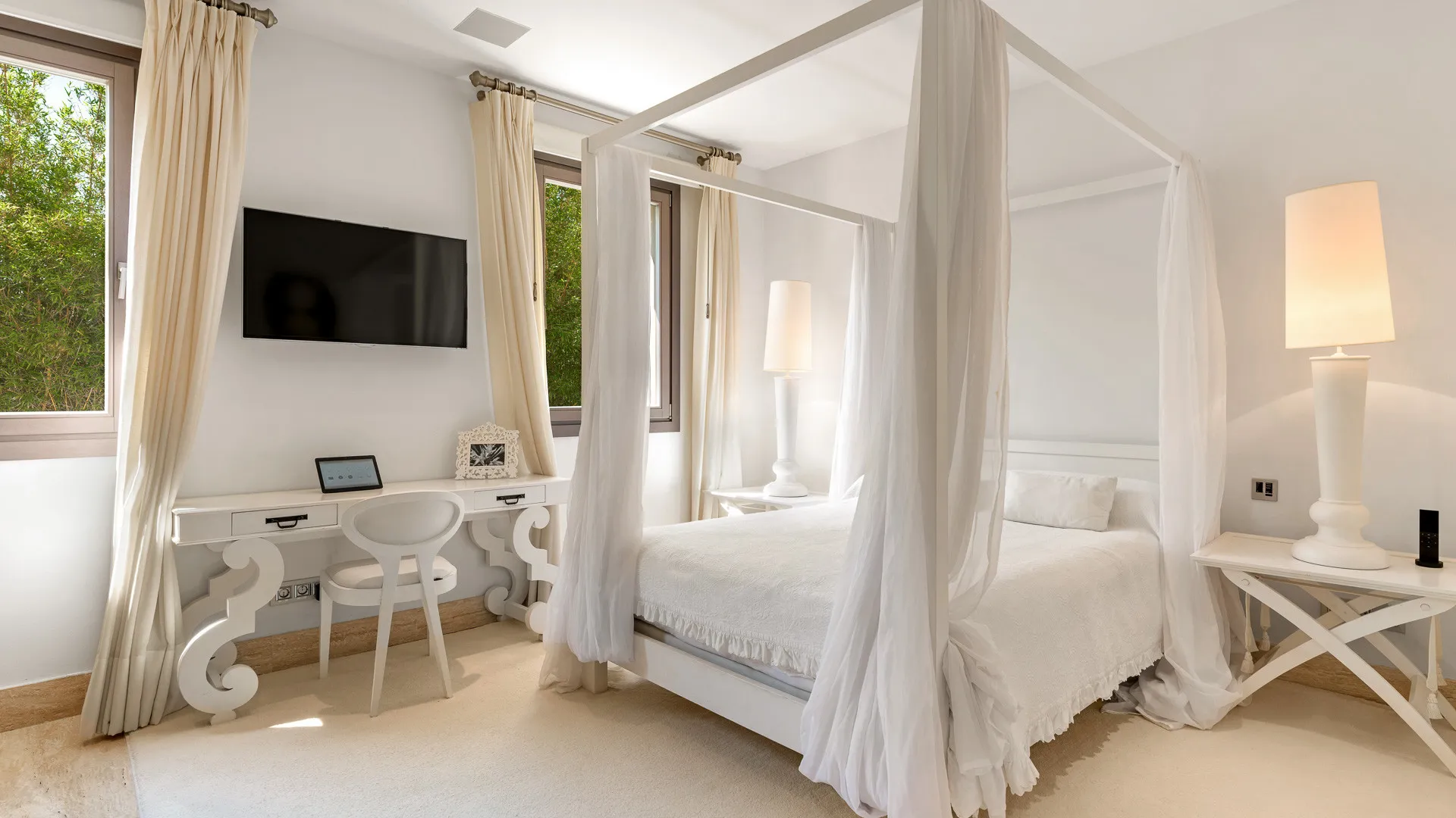 Villa for sale in Sotogrande with 6 bedrooms