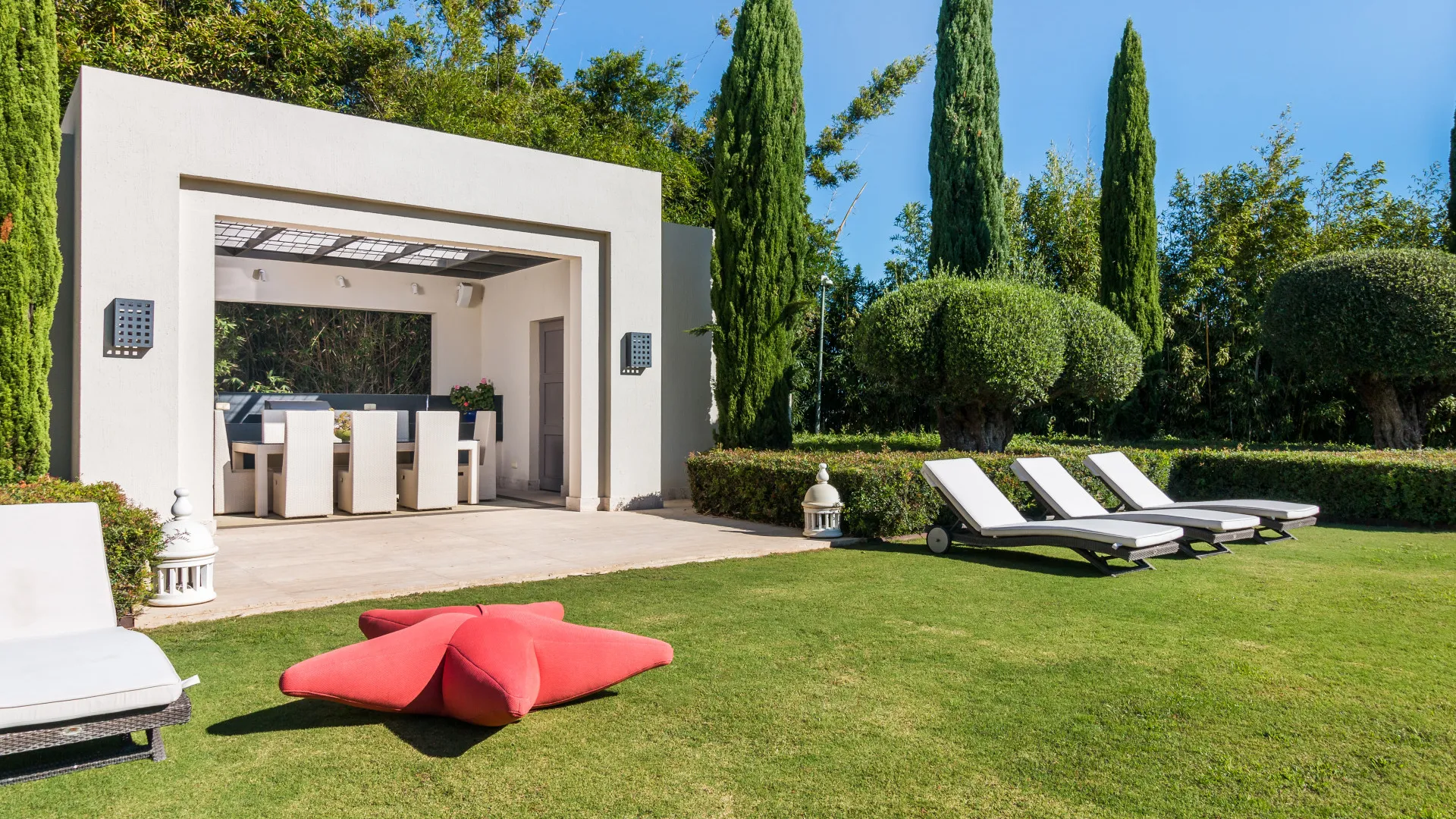 Villa for sale in Sotogrande with 6 bedrooms