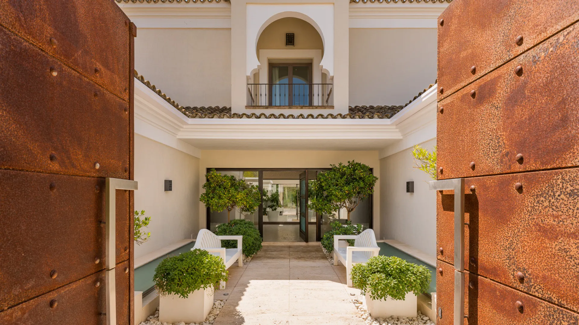 Villa for sale in Sotogrande with 6 bedrooms