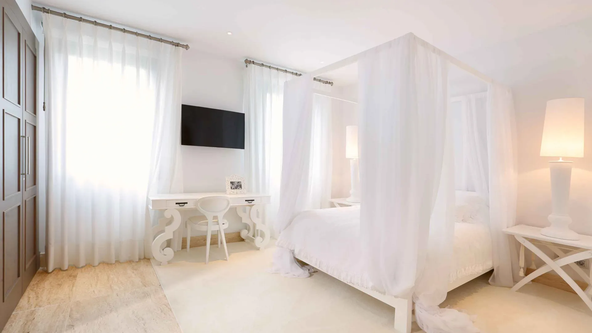 Villa for sale in Sotogrande with 6 bedrooms