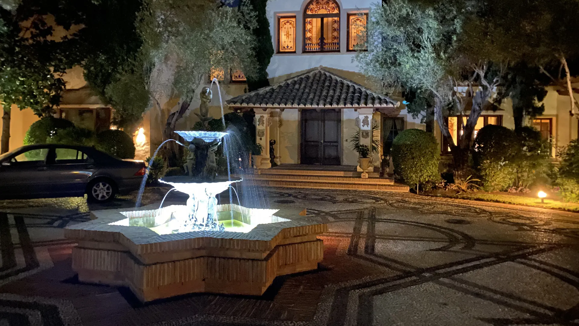 Buy villa in La Zagaleta