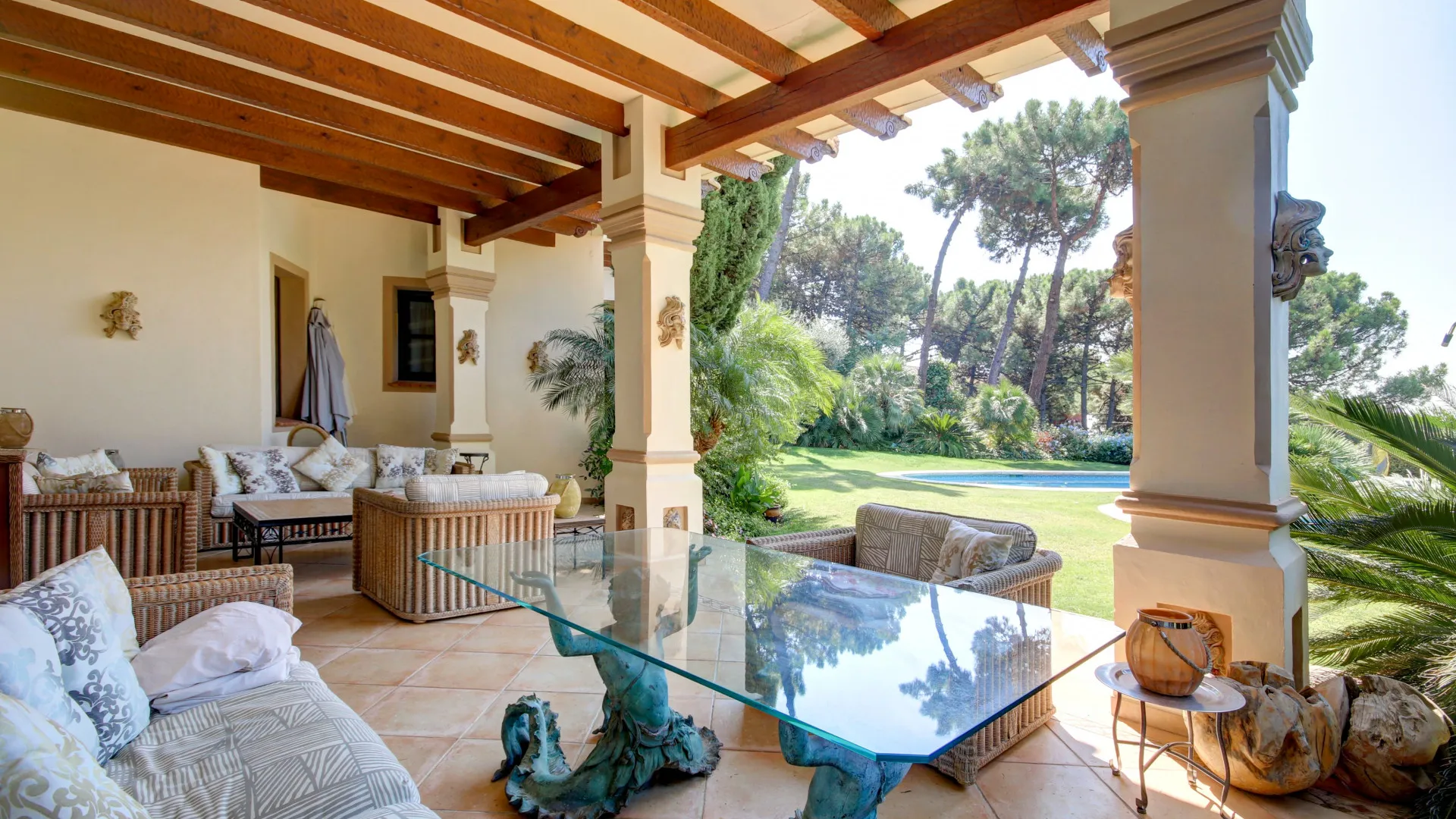 Buy villa in La Zagaleta