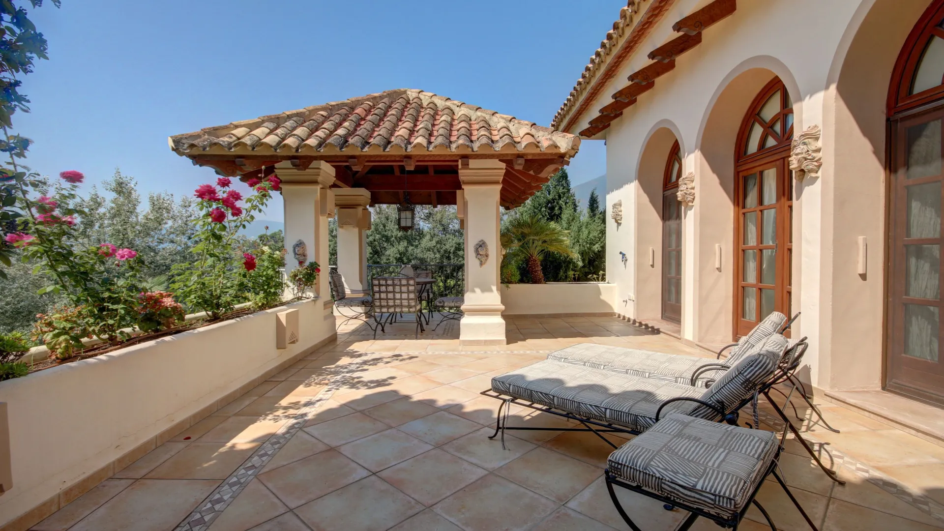 Buy villa in La Zagaleta