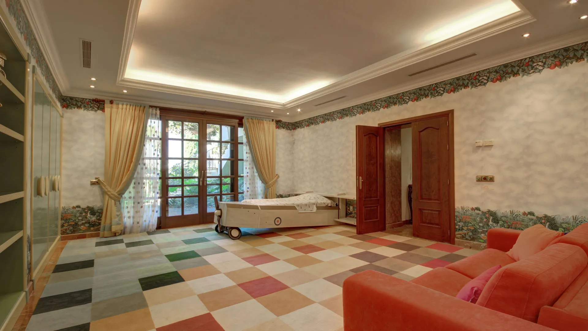 Buy villa in La Zagaleta