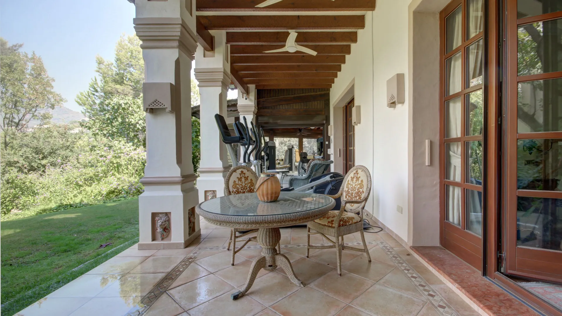 Buy villa in La Zagaleta