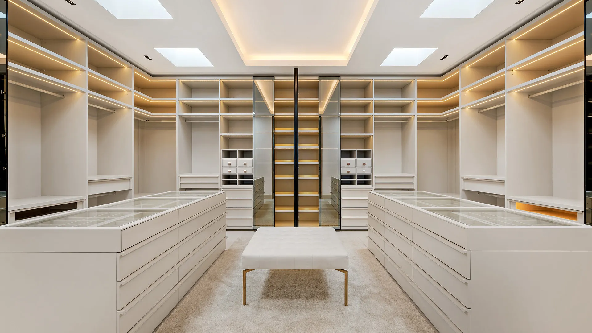 For sale 16 bedrooms villa in La Zagaleta