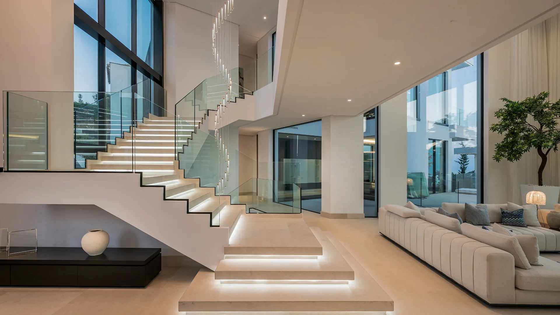 For sale 16 bedrooms villa in La Zagaleta