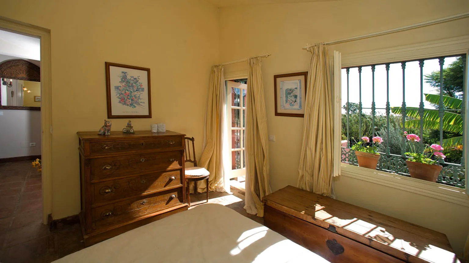 For sale villa with 3 bedrooms in Guadalobon