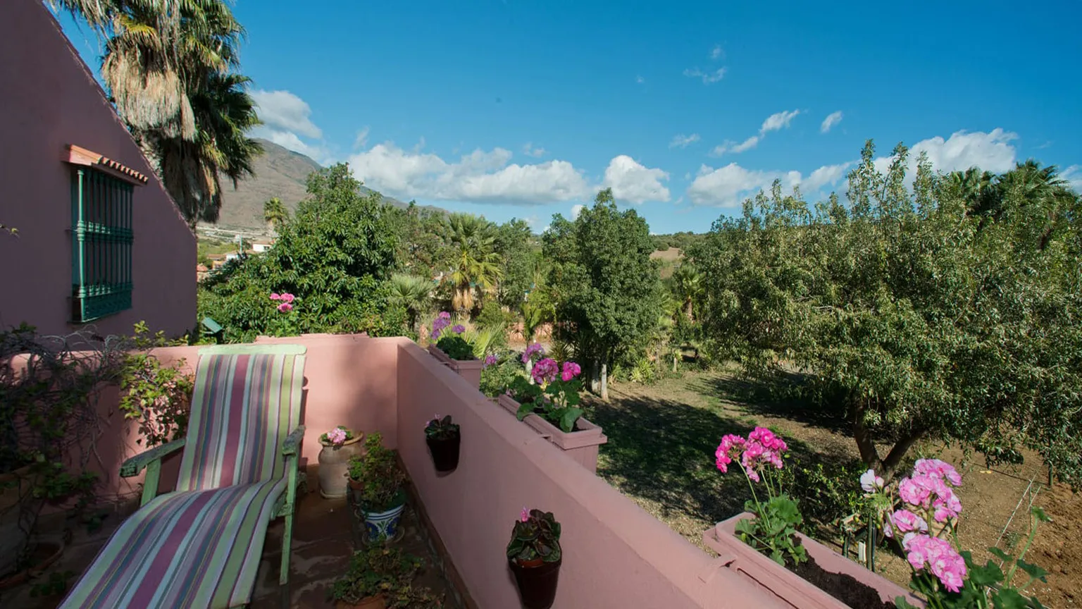 For sale villa with 3 bedrooms in Guadalobon