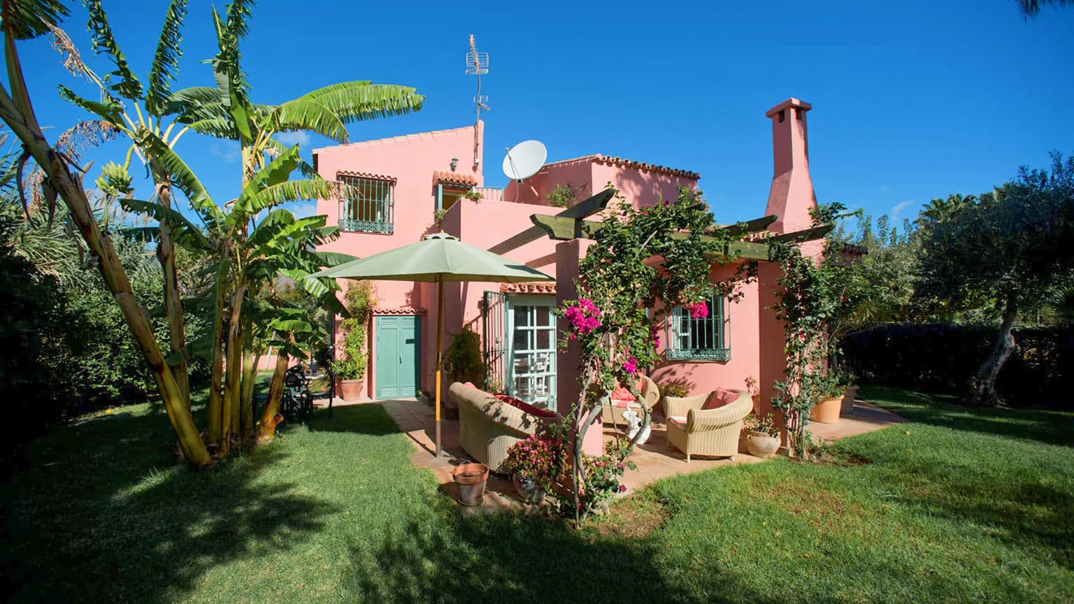 For sale villa with 3 bedrooms in Guadalobon