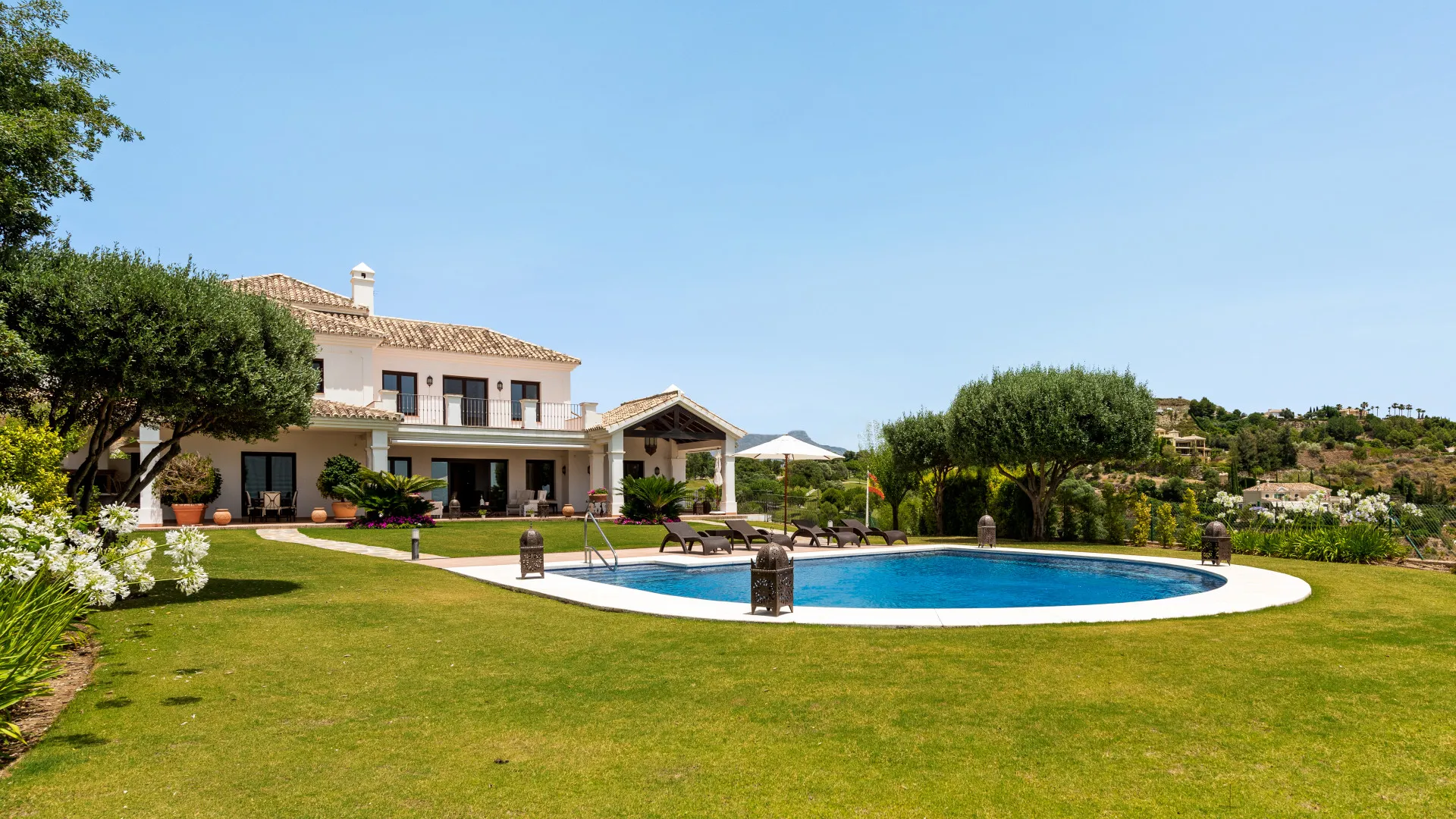 For sale Marbella Club Golf Resort villa with 5 bedrooms