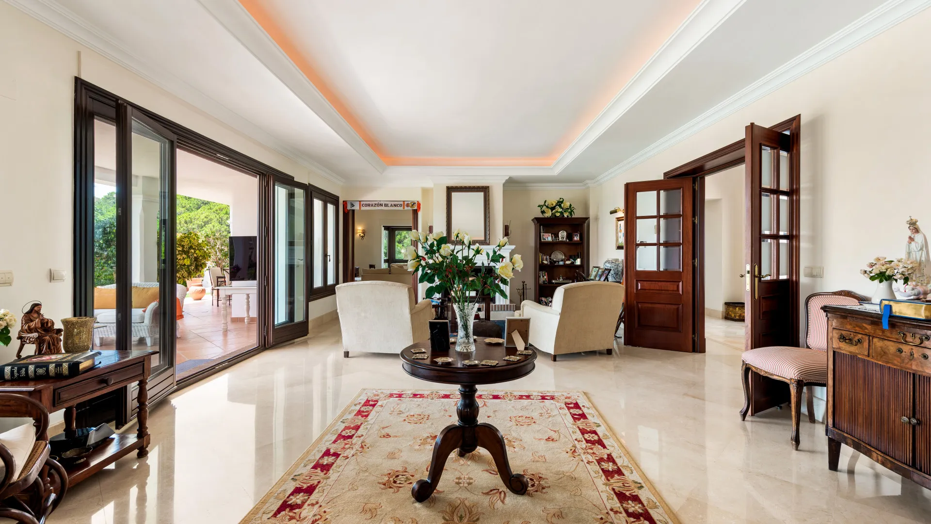 For sale Marbella Club Golf Resort villa with 5 bedrooms