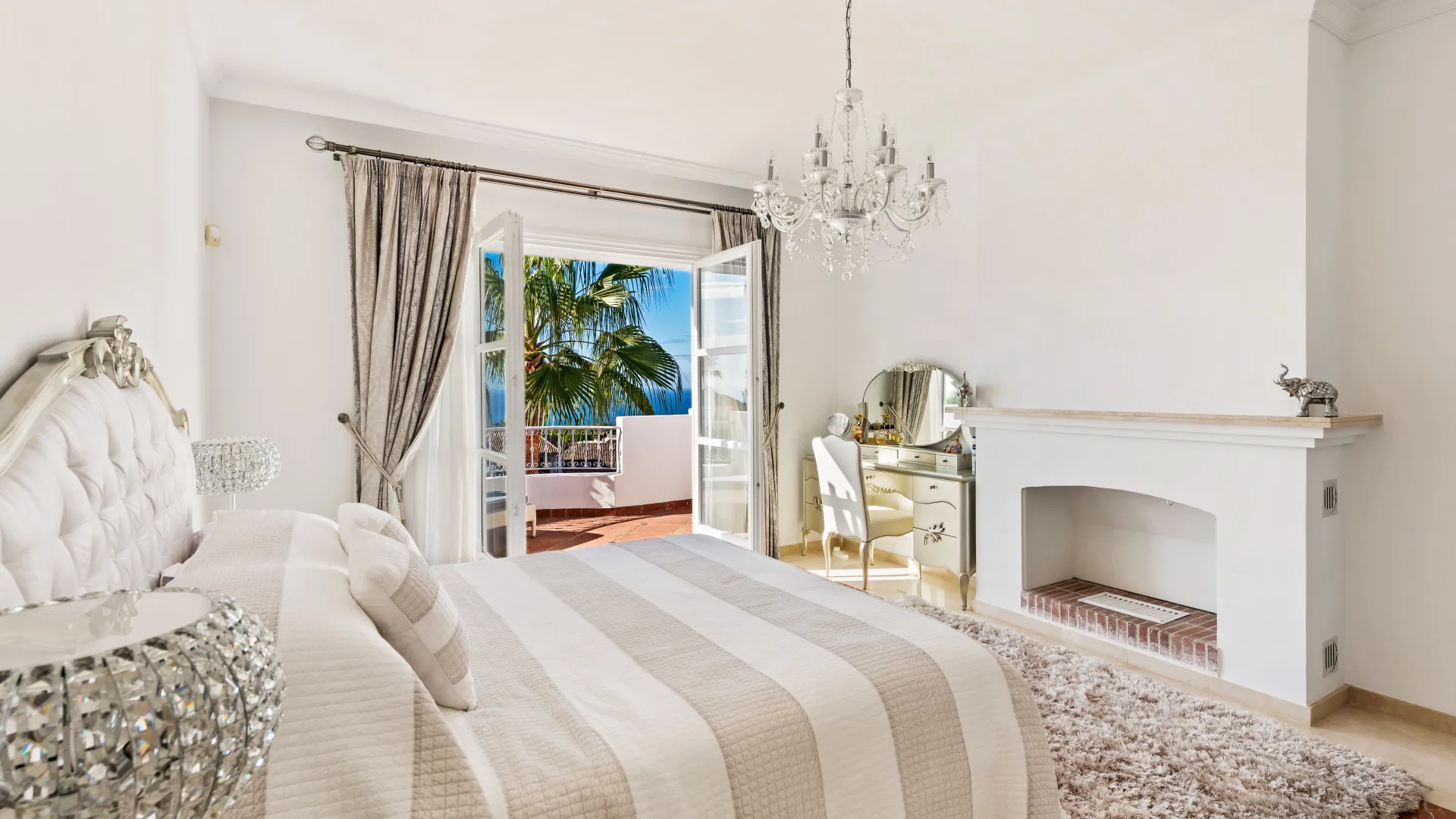 Villa a la venta en Sierra Blanca con 7 dormitorios