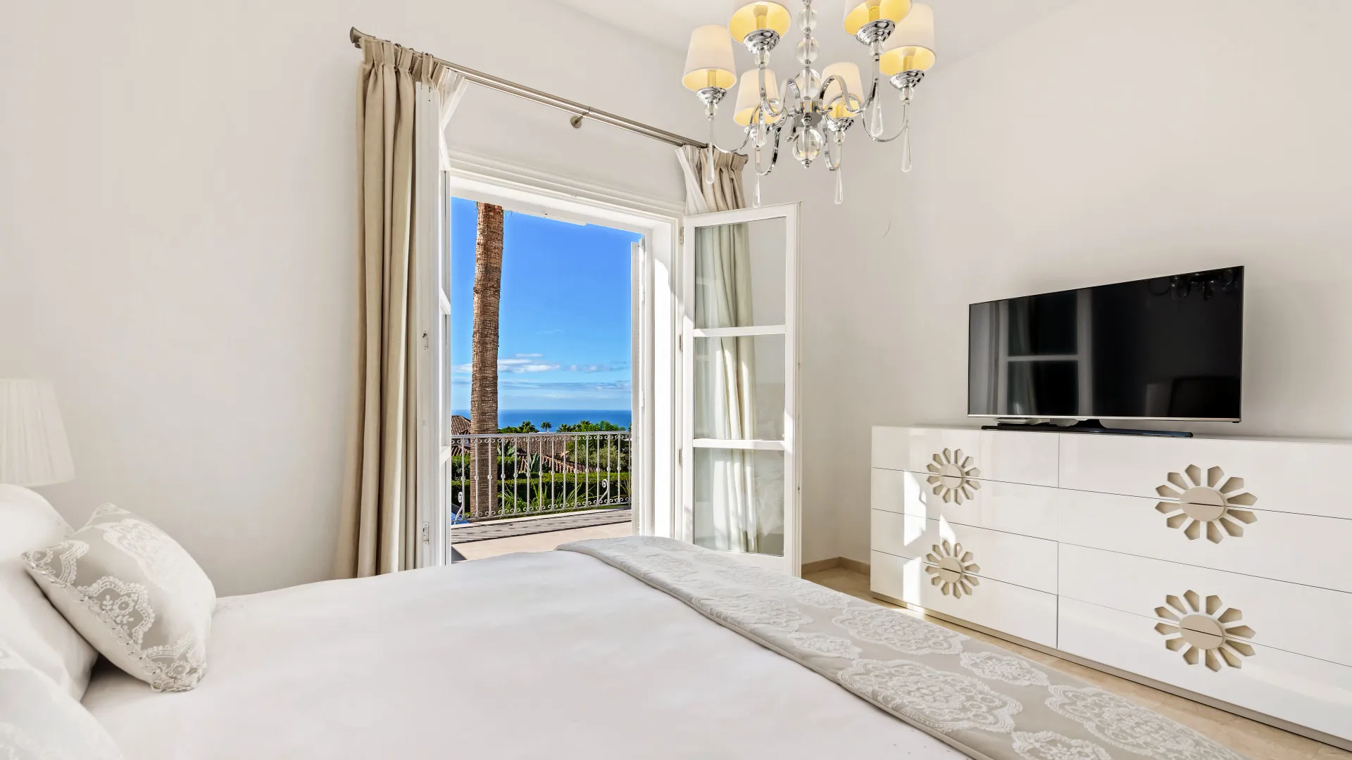 Villa a la venta en Sierra Blanca con 7 dormitorios