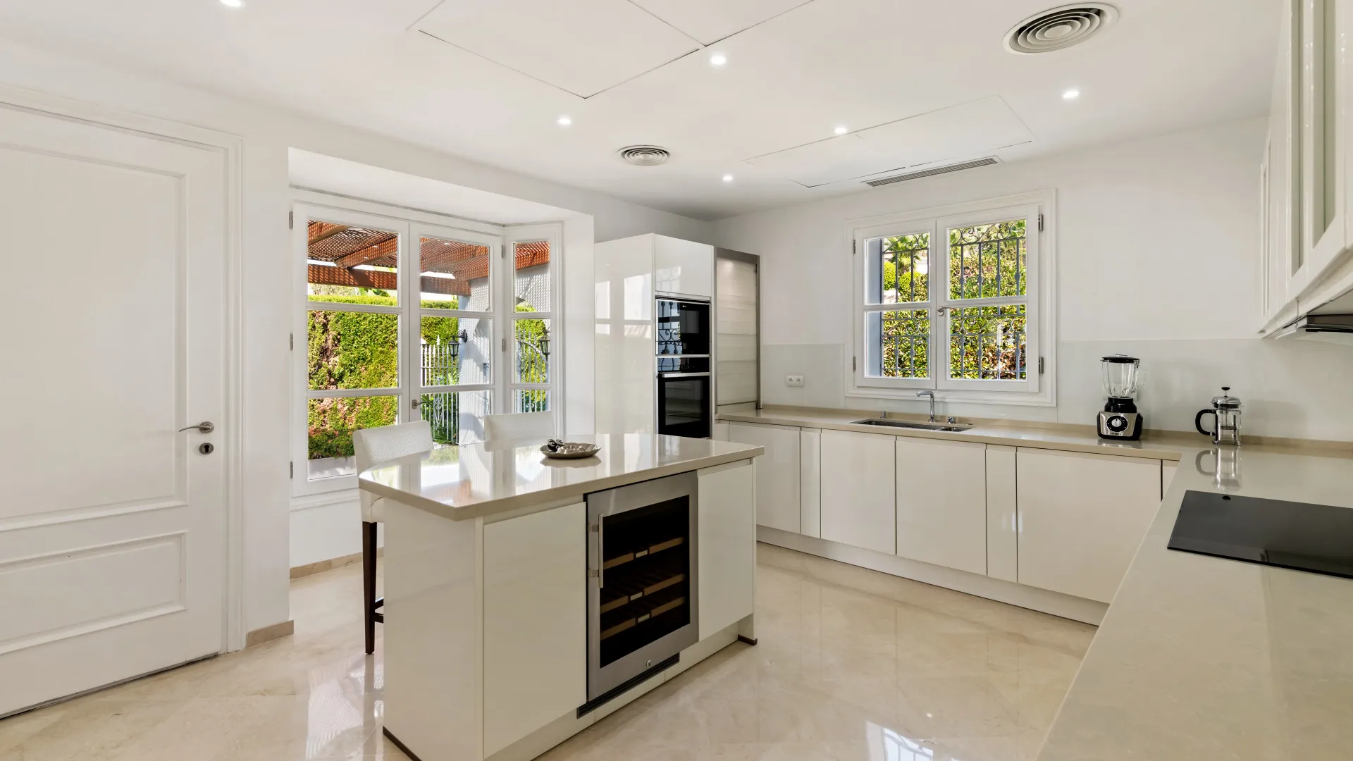 Villa a la venta en Sierra Blanca con 7 dormitorios