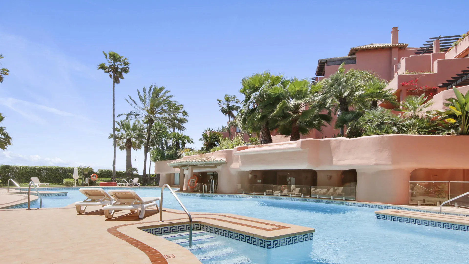 For sale duplex penthouse in Menara Beach