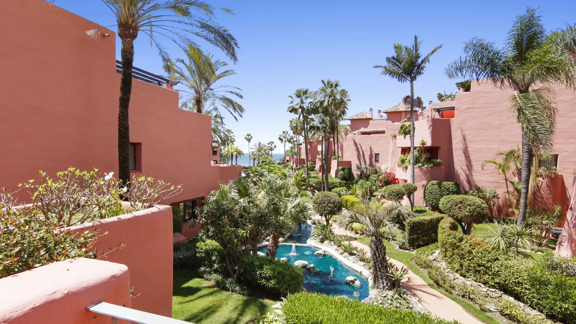 For sale duplex penthouse in Menara Beach