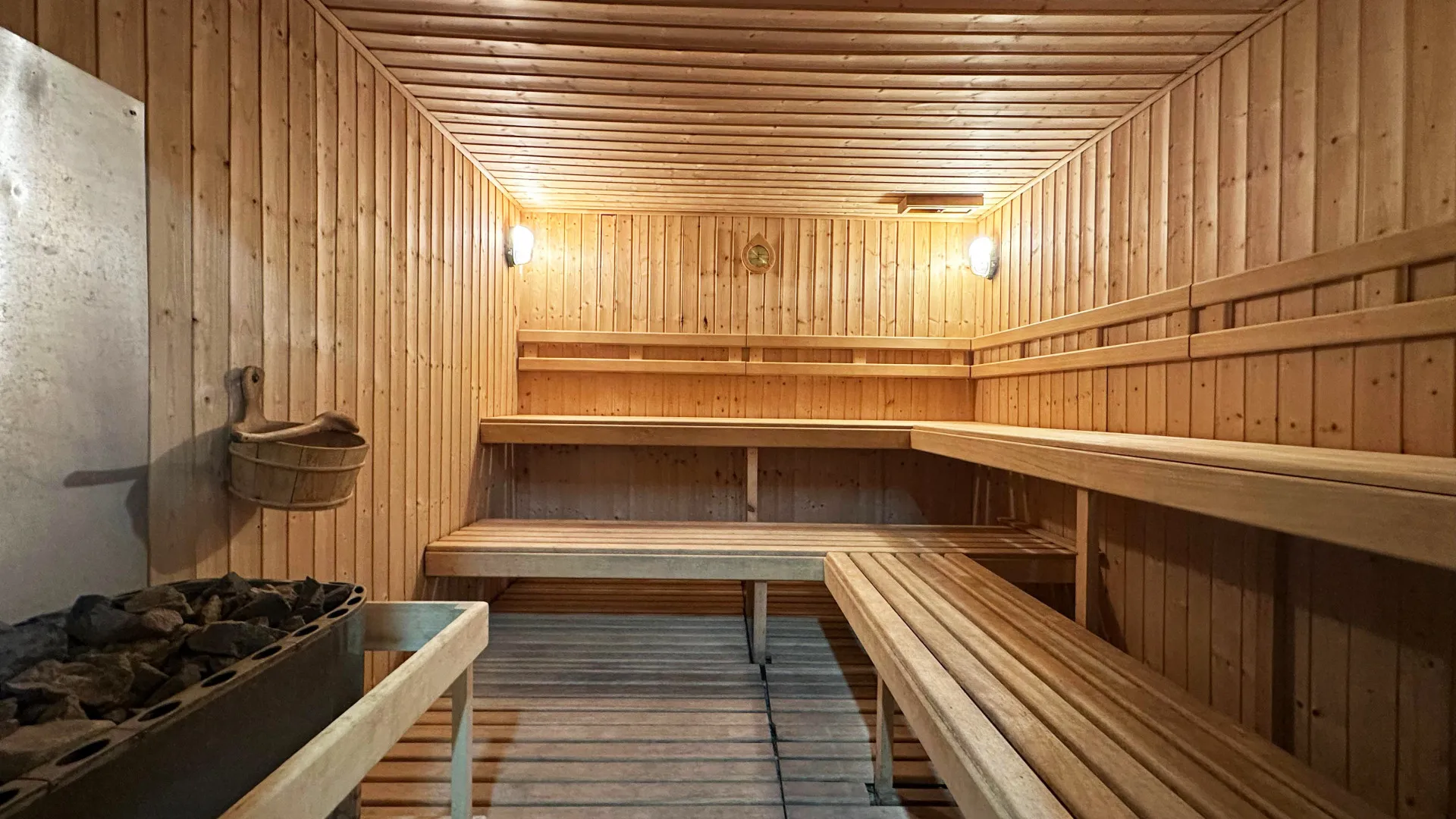 For sale duplex penthouse in Menara Beach