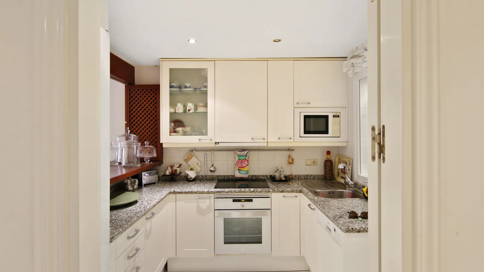 For sale duplex penthouse in Menara Beach