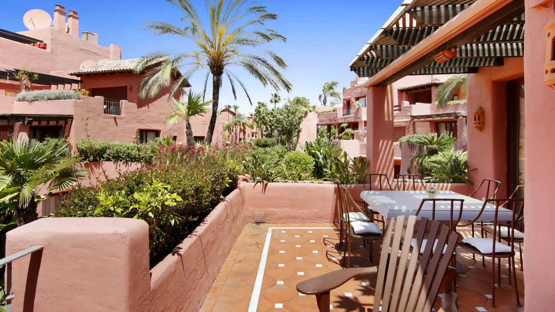 For sale duplex penthouse in Menara Beach