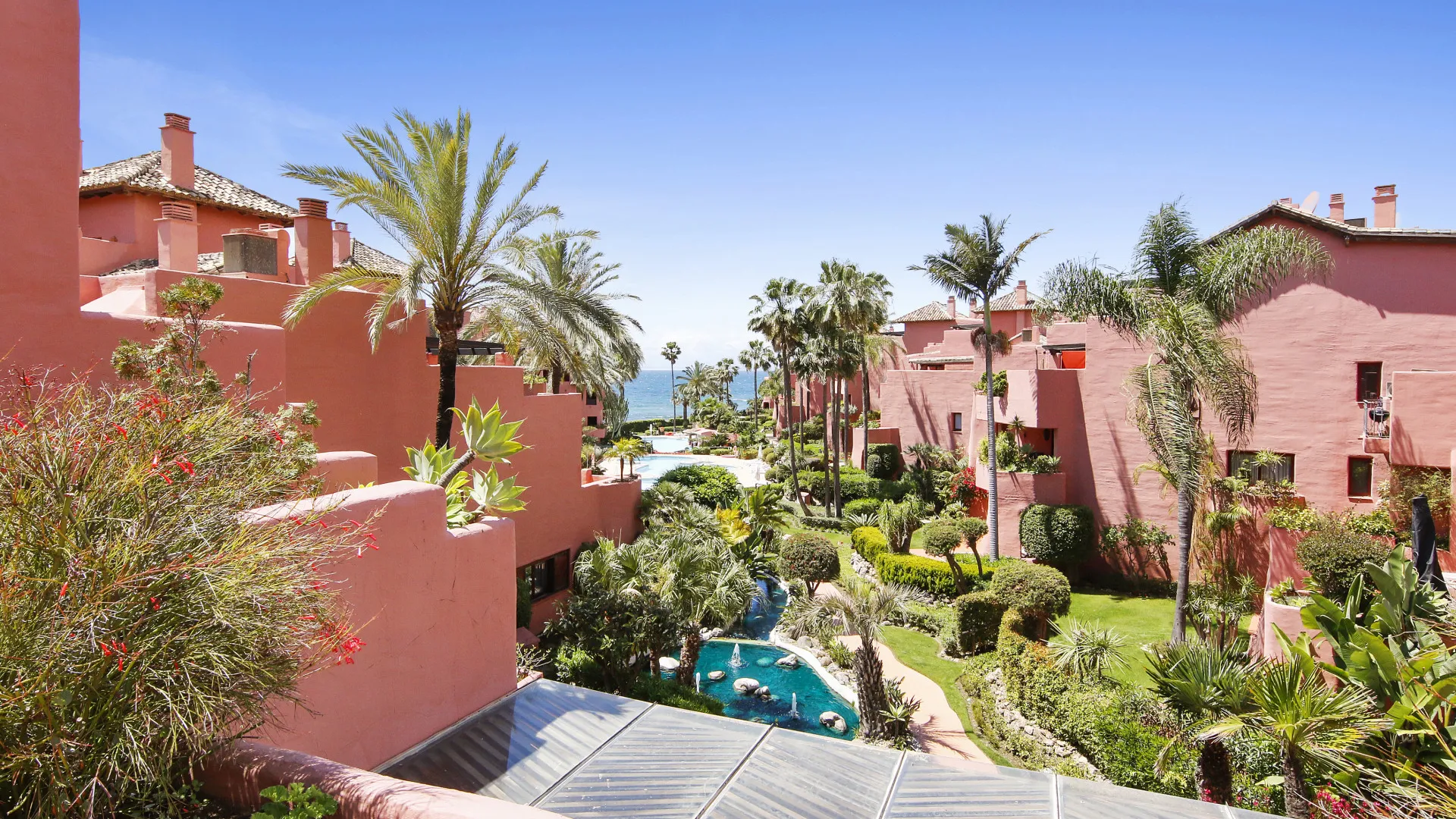 For sale duplex penthouse in Menara Beach