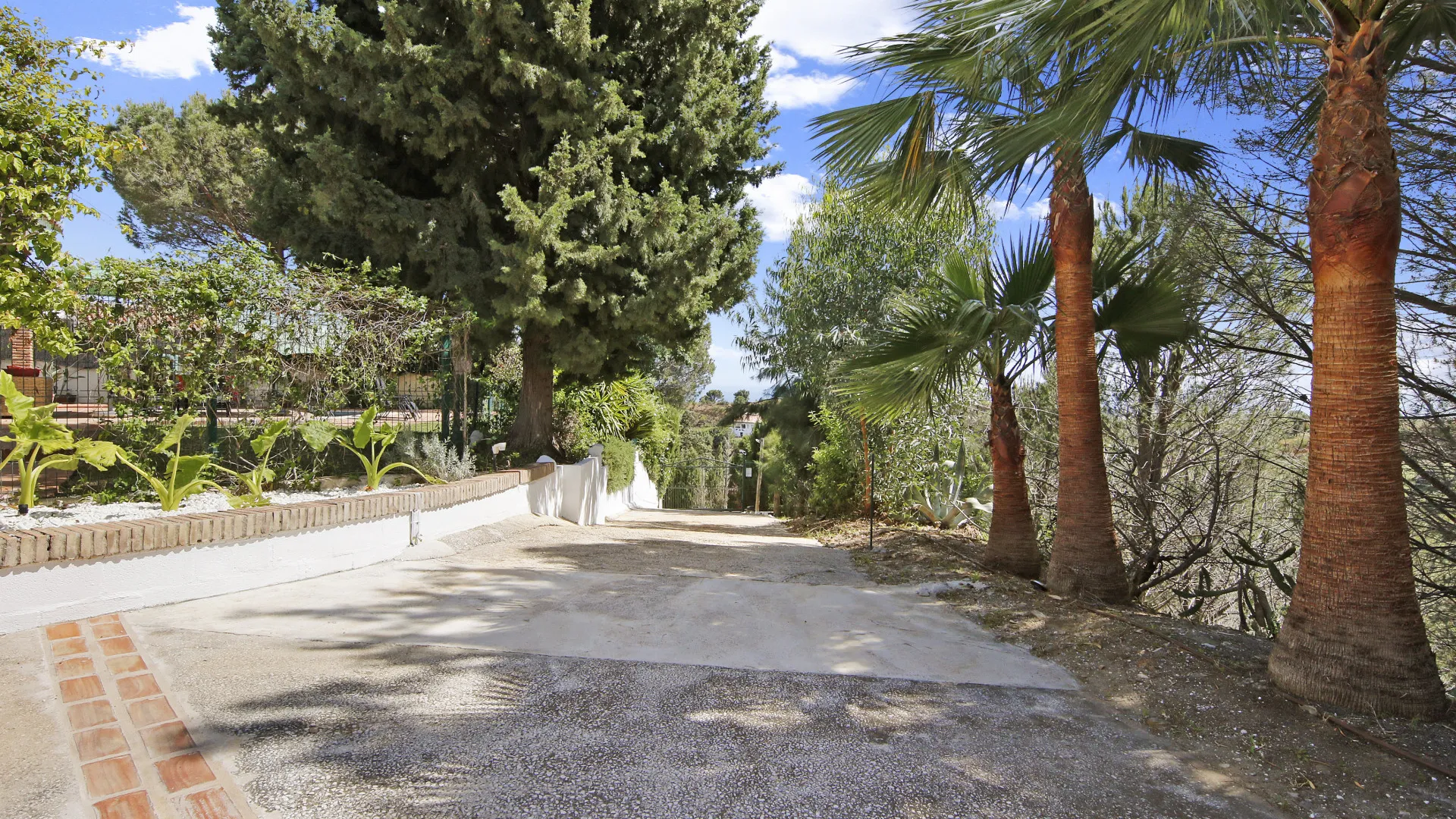 Los Reales - Sierra Estepona, villa a la venta de 4 dormitorios