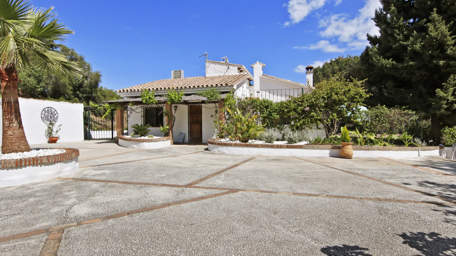 Los Reales - Sierra Estepona, villa a la venta de 4 dormitorios