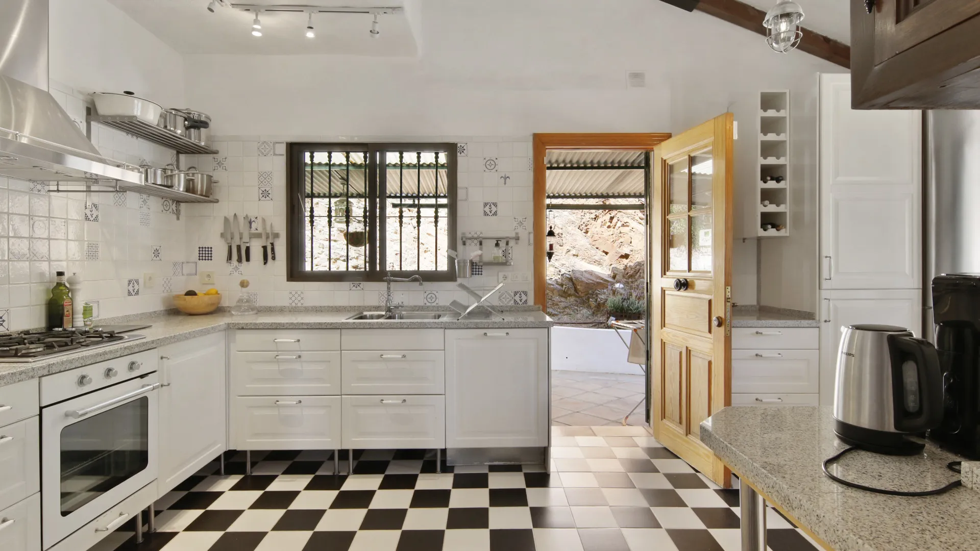 Los Reales - Sierra Estepona, villa a la venta de 4 dormitorios