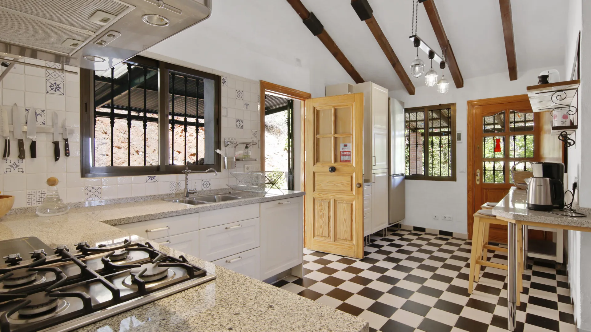 Los Reales - Sierra Estepona, villa a la venta de 4 dormitorios