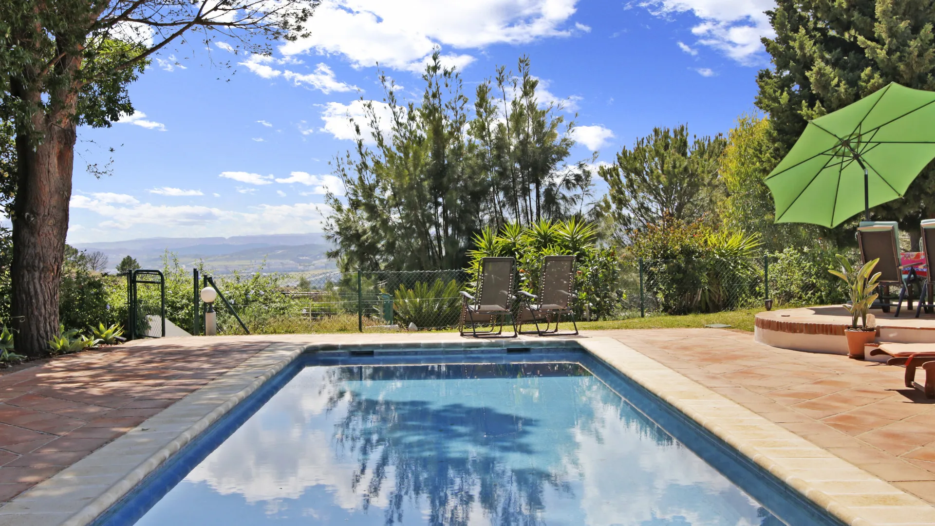 Los Reales - Sierra Estepona, villa a la venta de 4 dormitorios