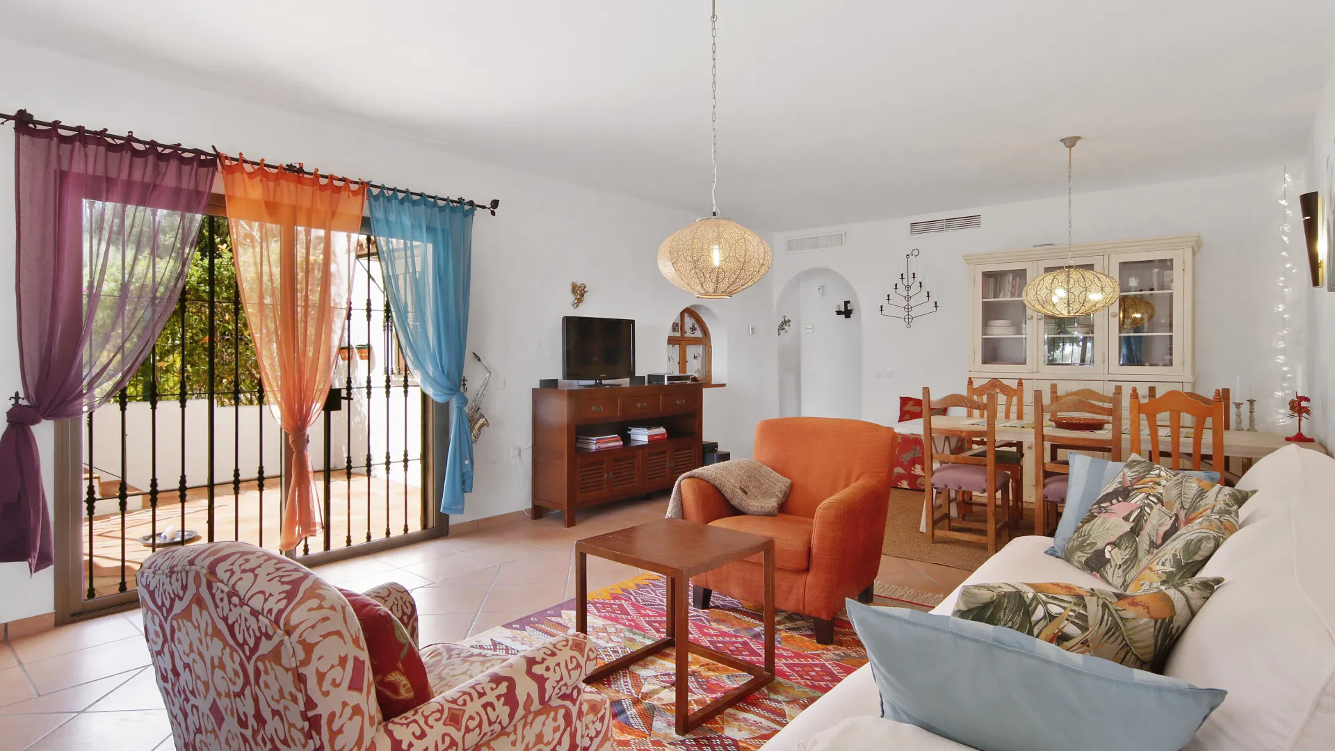 Los Reales - Sierra Estepona, villa a la venta de 4 dormitorios