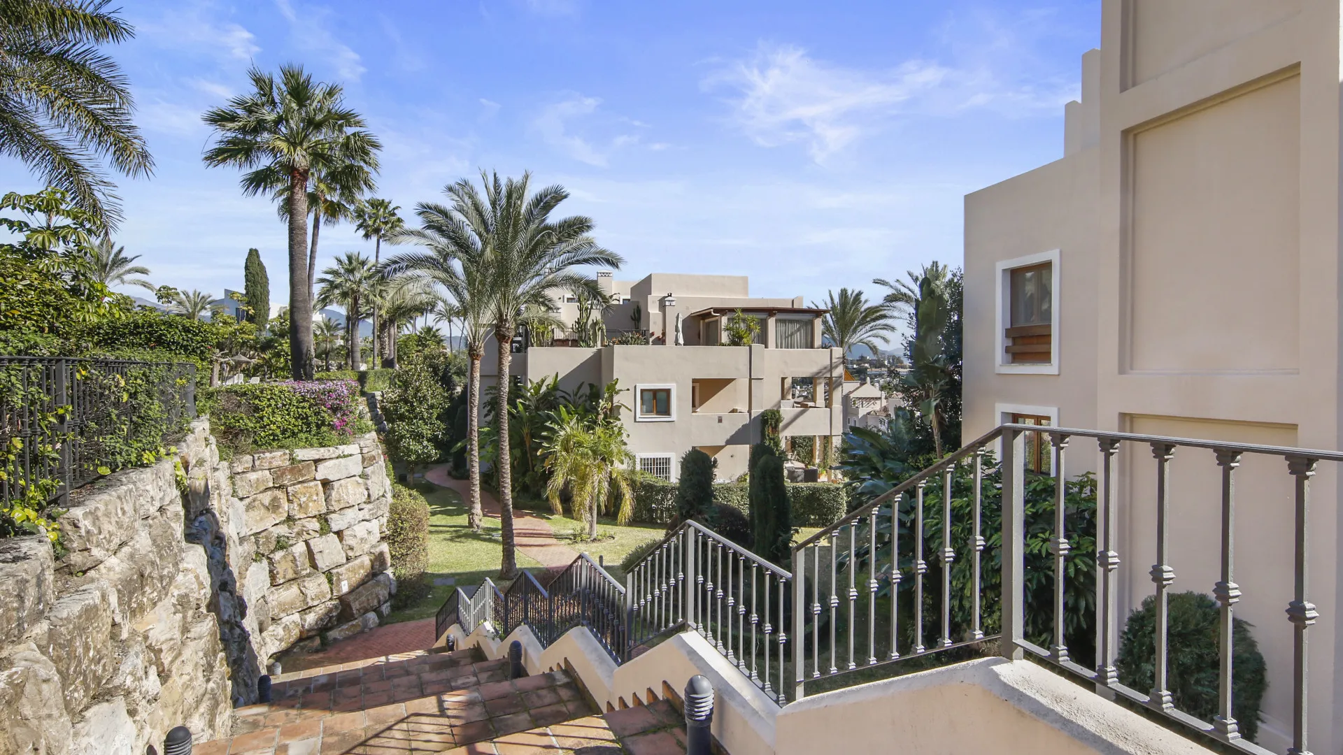 Apartment for sale in Paraiso Hills