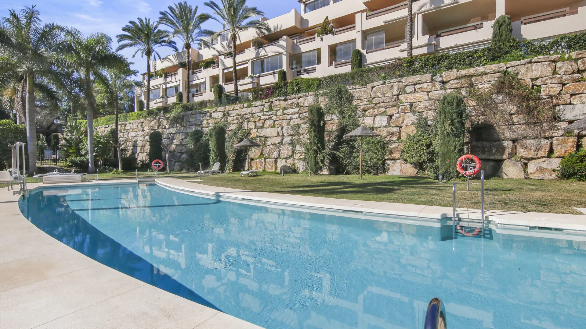 Apartment for sale in Paraiso Hills