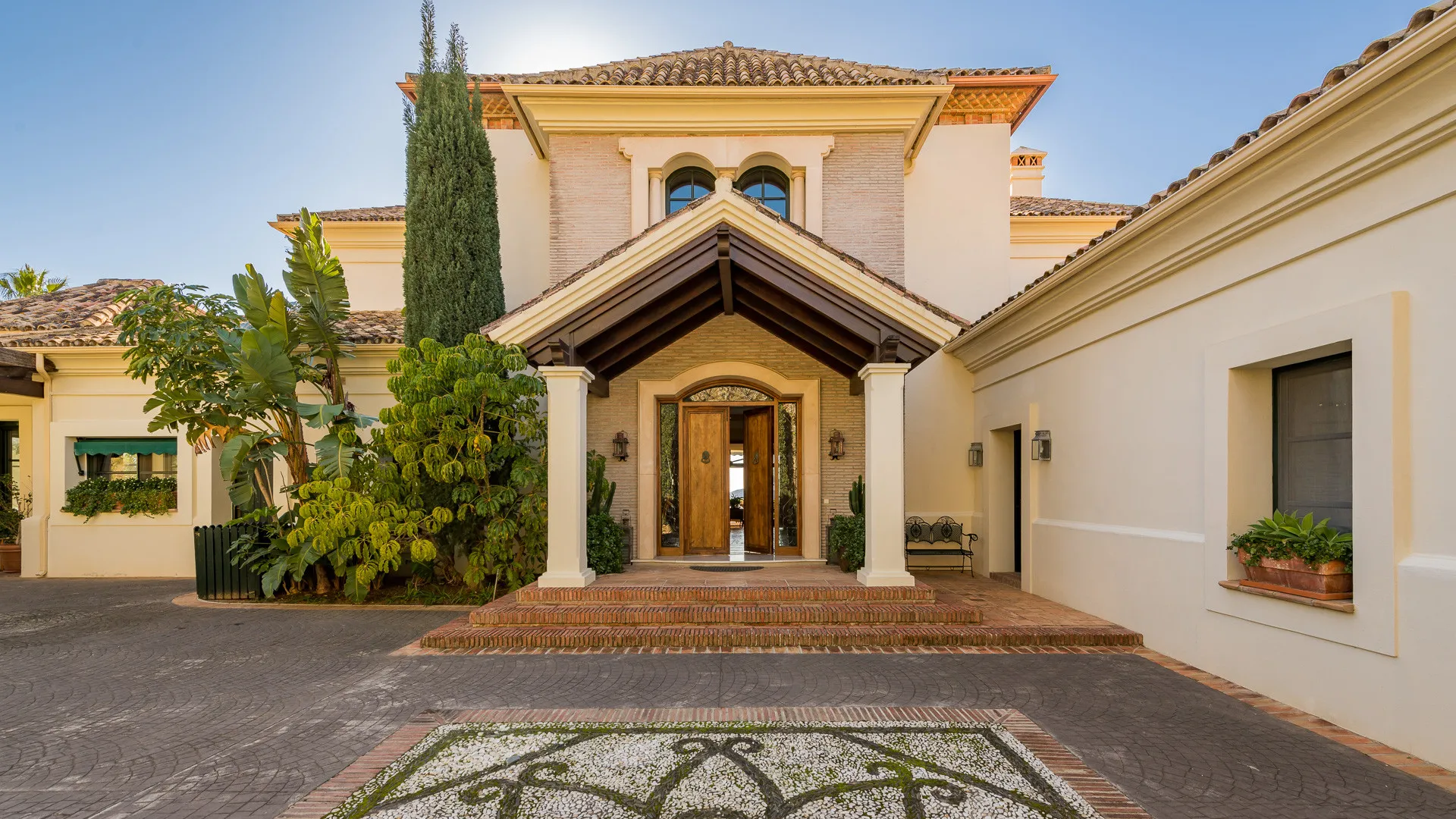 Villa for sale in La Zagaleta with 7 bedrooms