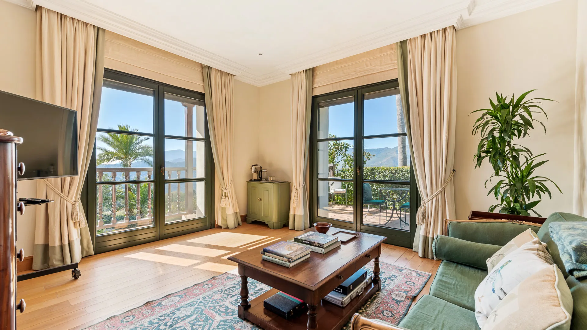 Villa for sale in La Zagaleta with 7 bedrooms